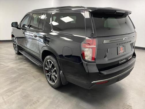 2022 Chevrolet Suburban RST