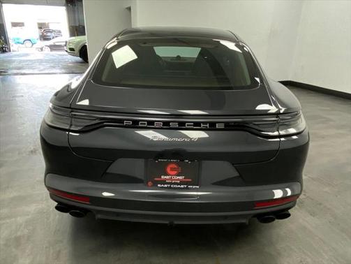 2023 Porsche Panamera 4