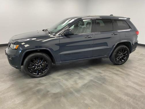 2017 Jeep Grand Cherokee Altitude
