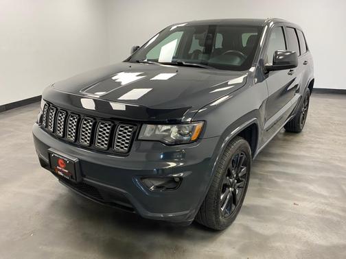 2017 Jeep Grand Cherokee Altitude