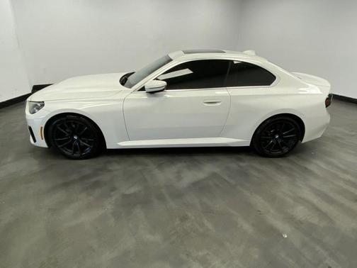 Alpine White 2022 BMW 230 i