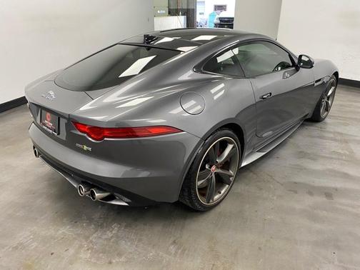 2016 Jaguar F-TYPE R
