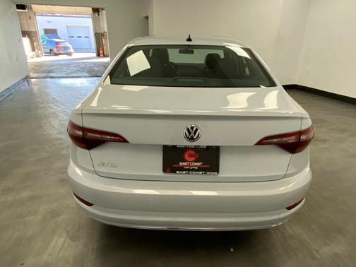 Pure White 2019 Volkswagen Jetta 1.4T S