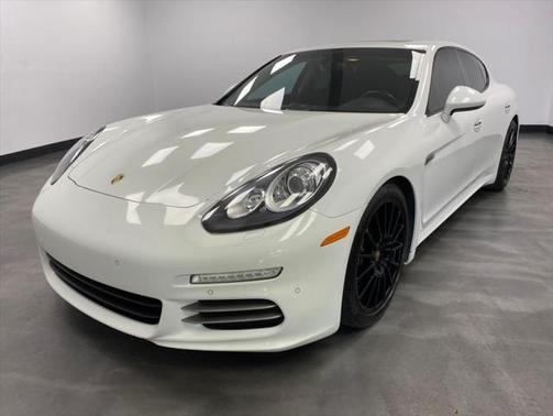 2014 Porsche Panamera 4