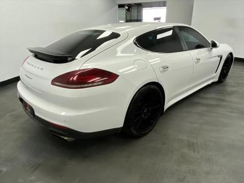 2014 Porsche Panamera 4