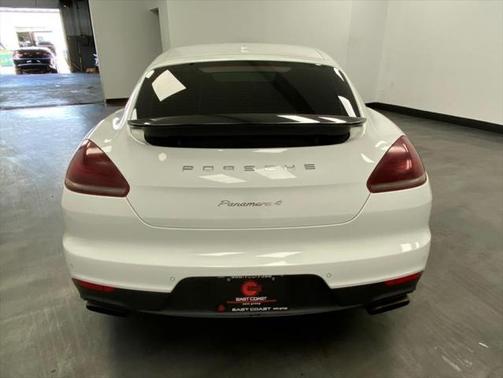2014 Porsche Panamera 4