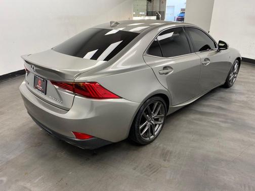2018 Lexus IS 300 Base