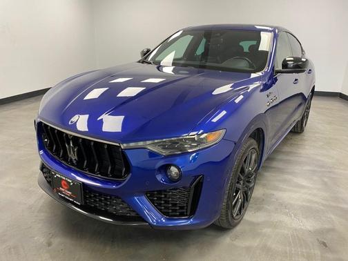 Blu Nobile Tri-Coat 2022 Maserati Levante Modena