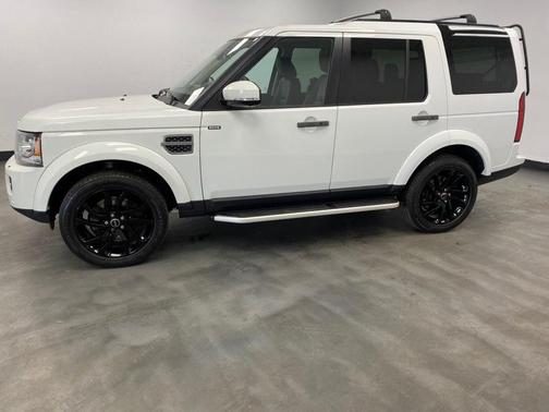 Fuji White 2016 Land Rover LR4 Base