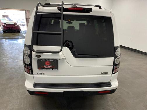 Fuji White 2016 Land Rover LR4 Base