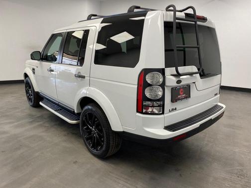 Fuji White 2016 Land Rover LR4 Base