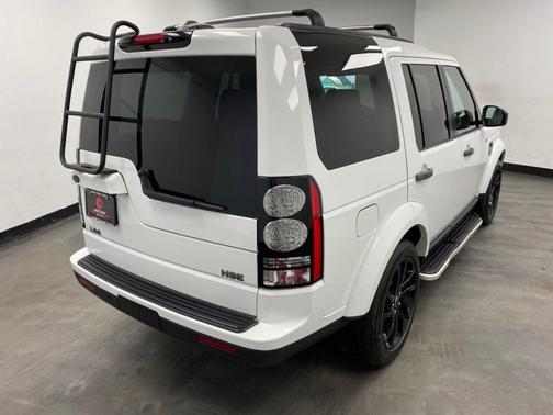 Fuji White 2016 Land Rover LR4 Base