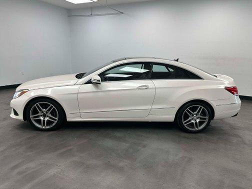 White 2015 Mercedes-Benz E-Class 4MATIC