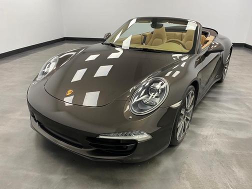 2013 Porsche 911 Carrera 4S Cabriolet