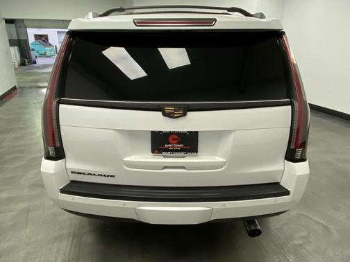 2016 Cadillac Escalade Premium