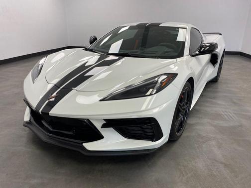 Arctic White 2020 Chevrolet Corvette Stingray w/2LT