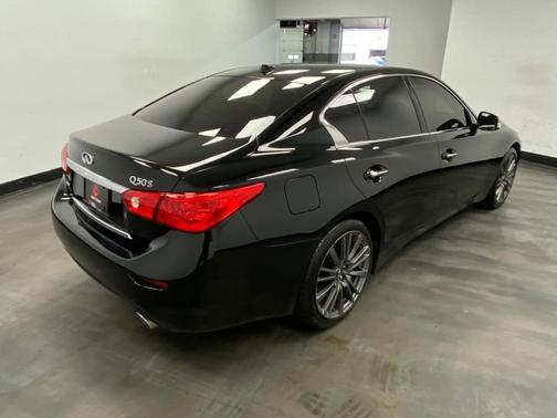 2017 INFINITI Q50 3.0t RED SPORT 400