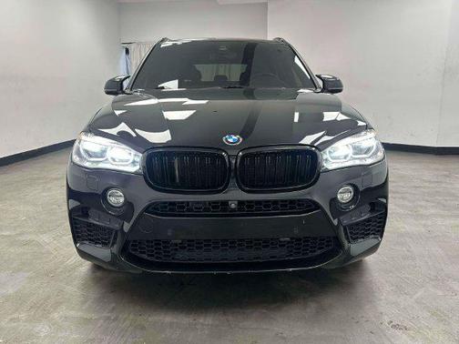 Black Sapphire Metallic 2017 BMW X5 M Base