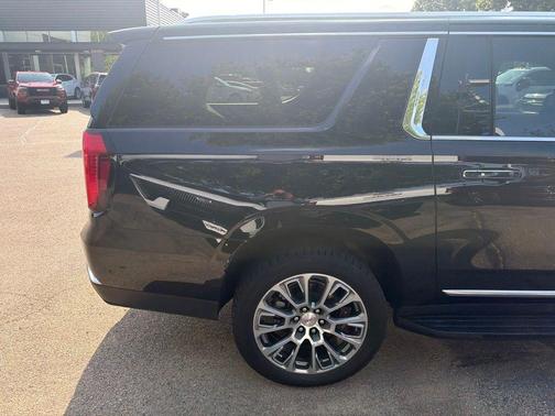 Onyx Black 2025 GMC Yukon XL Denali