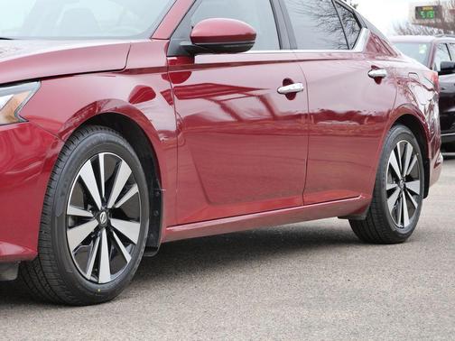 Scarlet Ember 2021 Nissan Altima 2.5 SV