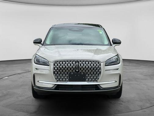 Pearl Metallic 2024 Lincoln Corsair Premiere