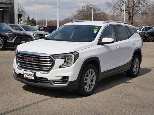 Summit White 2024 GMC Terrain SLT