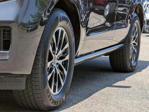 Black 2025 Ford Expedition Platinum
