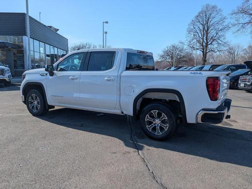 2026 GMC Sierra 1500 SLE