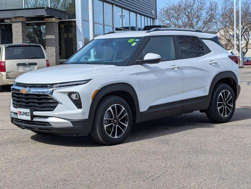 Summit White 2025 Chevrolet Trailblazer LT