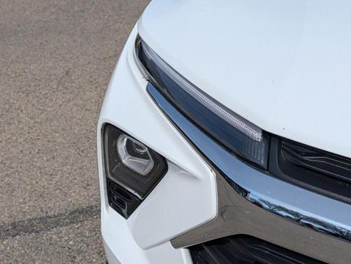 Summit White 2025 Chevrolet Trailblazer LT