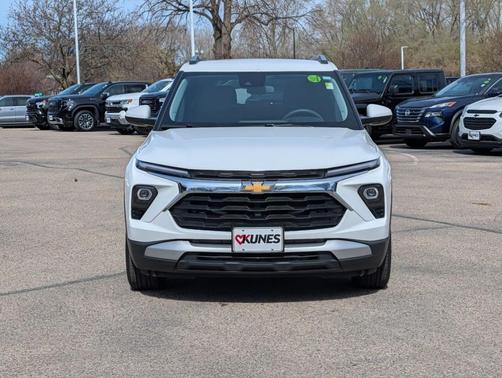 Summit White 2025 Chevrolet Trailblazer LT
