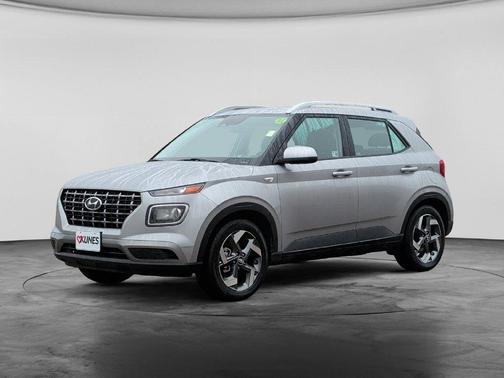 Shimmering Silver 2025 Hyundai VENUE SEL