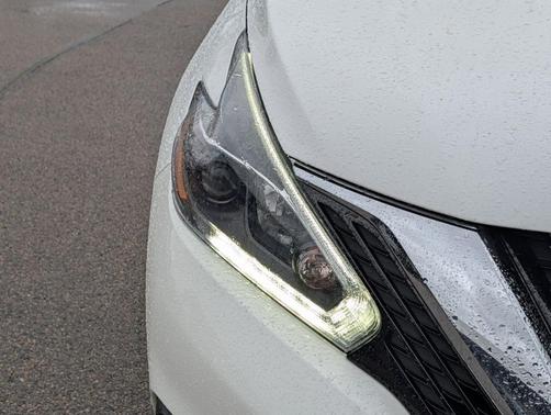 White 2018 Nissan Murano