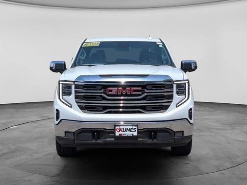 Summit White 2024 GMC Sierra 1500 SLT