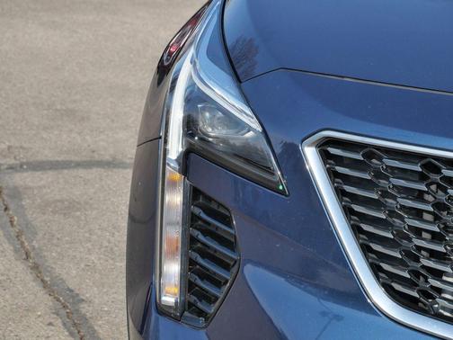 2019 Cadillac XT4 Luxury