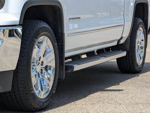 Summit White 2018 GMC Sierra 1500 SLT