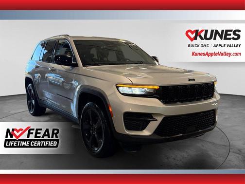Silver Zynith 2023 Jeep Grand Cherokee Altitude
