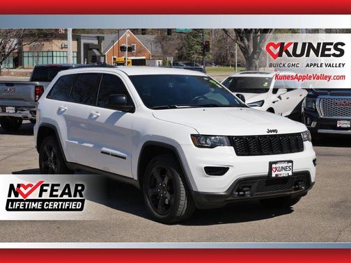 Bright White Clearcoat 2019 Jeep Grand Cherokee Laredo