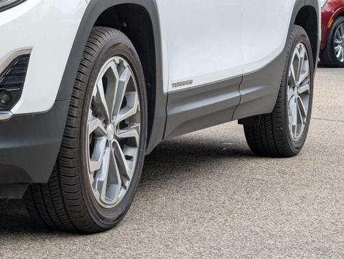Summit White 2019 GMC Terrain SLT
