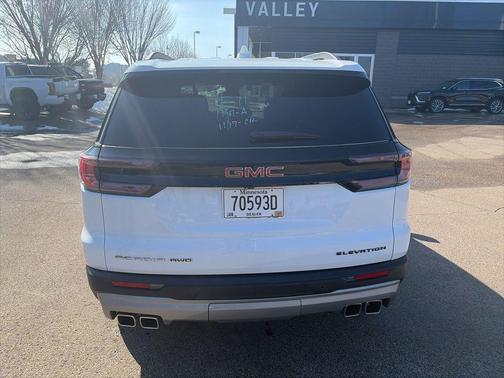 2025 GMC Acadia Elevation