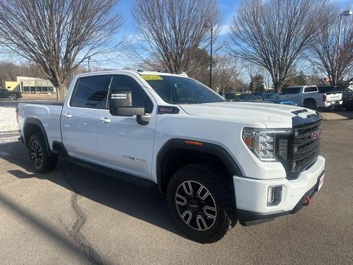 Summit White 2023 GMC Sierra 2500 AT4