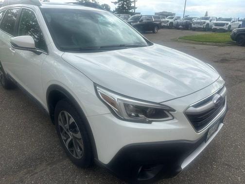 Crystal White Pearl 2020 Subaru Outback Limited