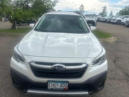 Crystal White Pearl 2020 Subaru Outback Limited