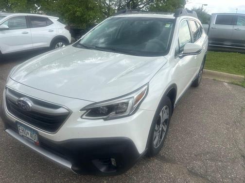 Crystal White Pearl 2020 Subaru Outback Limited