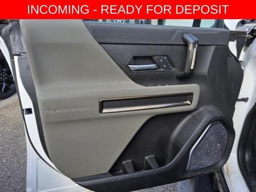 White 2024 GMC HUMMER EV Pickup 3X