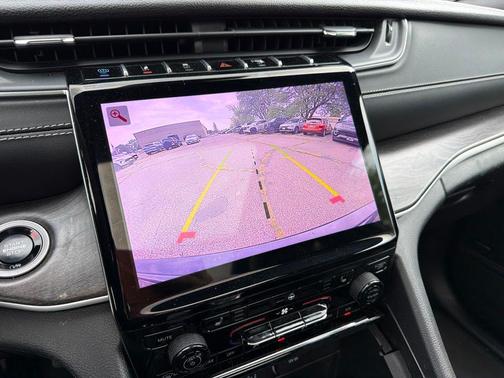 Diamond Black 2024 Jeep Grand Cherokee 4xe Base