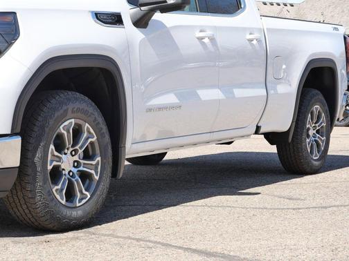 Summit White 2026 GMC Sierra 1500 SLE