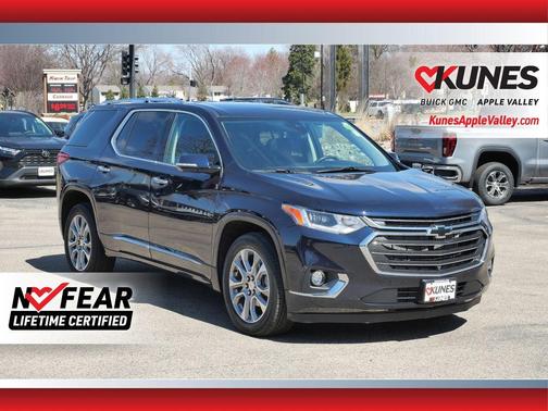 Midnight Blue Metallic 2020 Chevrolet Traverse Premier
