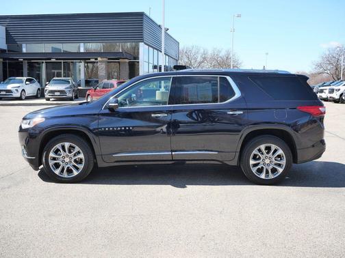 Midnight Blue Metallic 2020 Chevrolet Traverse Premier