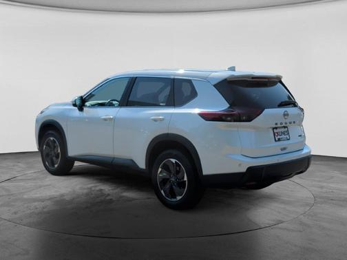 Pearl 2025 Nissan Rogue SV